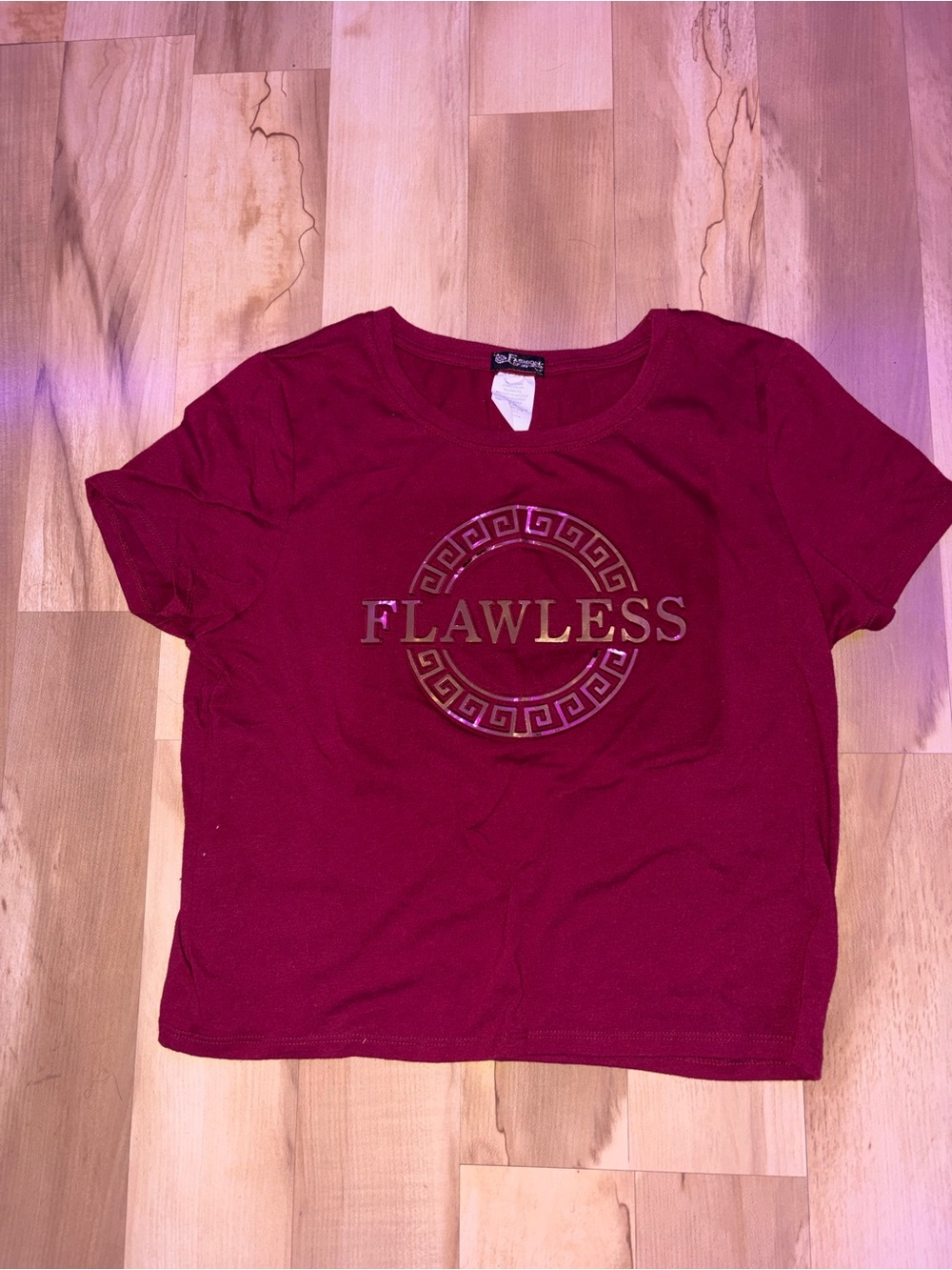 Flawless Crewneck Short Sleeve Tee in Burgundy